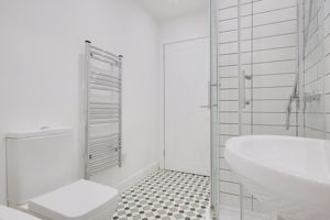 Family Bathroom- click for photo gallery